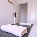 Apartment Airport