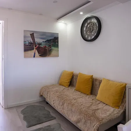 Airport Apartment